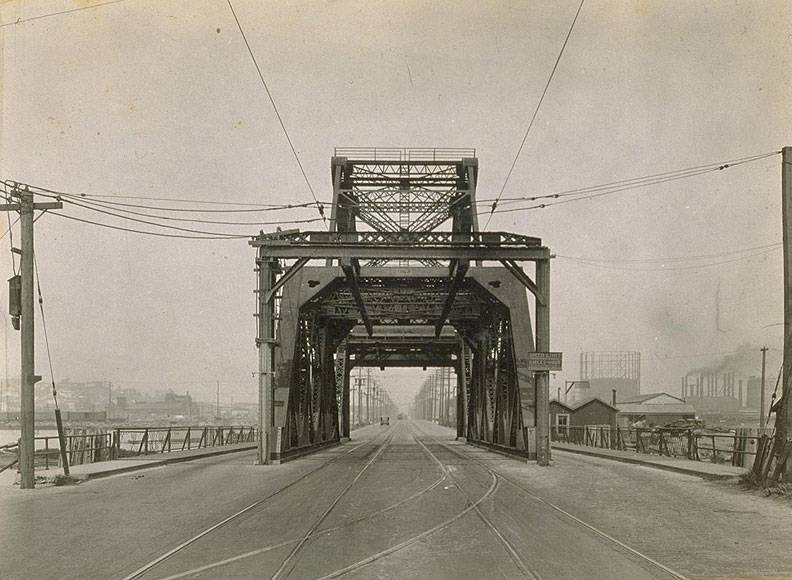 File:3rd-Street-Bridge-over-Islais-Creek I0049943A.jpg