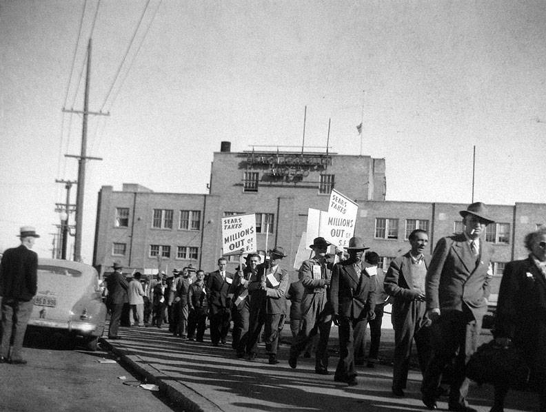 File:Sears-picket-line-c-1950s California-Labor-School-collection-at-Labor-Archives 6474.jpg