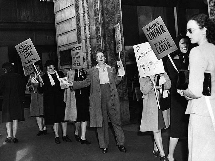 Oakland-1946-women-picket-line-Kahns 00735735a ih.jpg