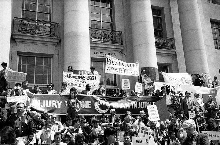 Anti-apartheid-demonstration-1985.jpg