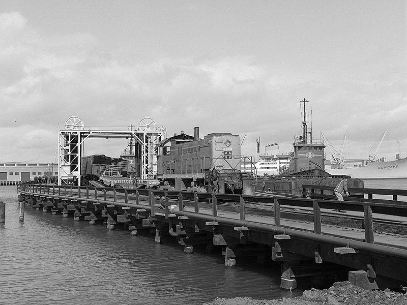 File:Switching-at-China-Basin-slip-in-San-Francisco-CA.--Western-Railway-Museum-Archives-Jeff-Moreau-collection-March-1971 83397.jpg