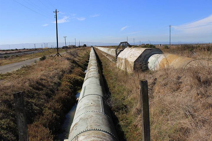 File:Hetch-hetchy-pipes-Newark 5845.jpg