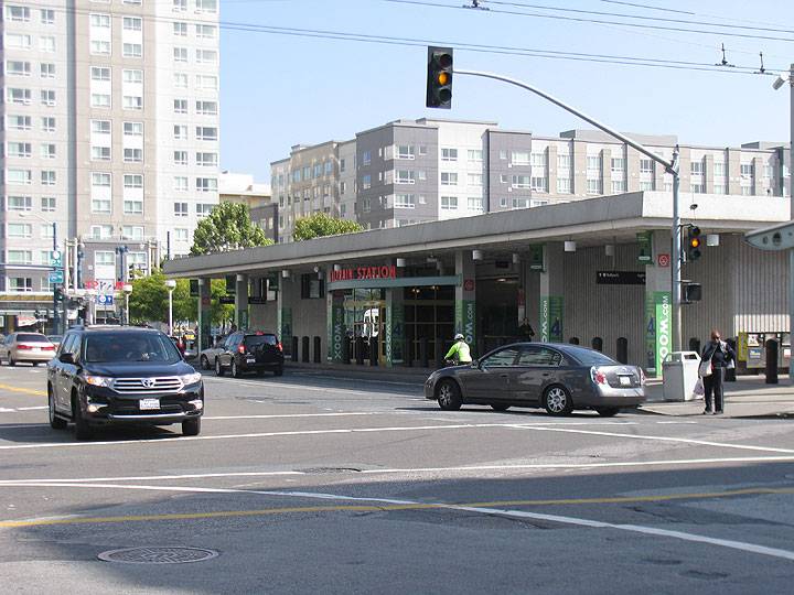 File:Caltrain-station-2013 4197.jpg