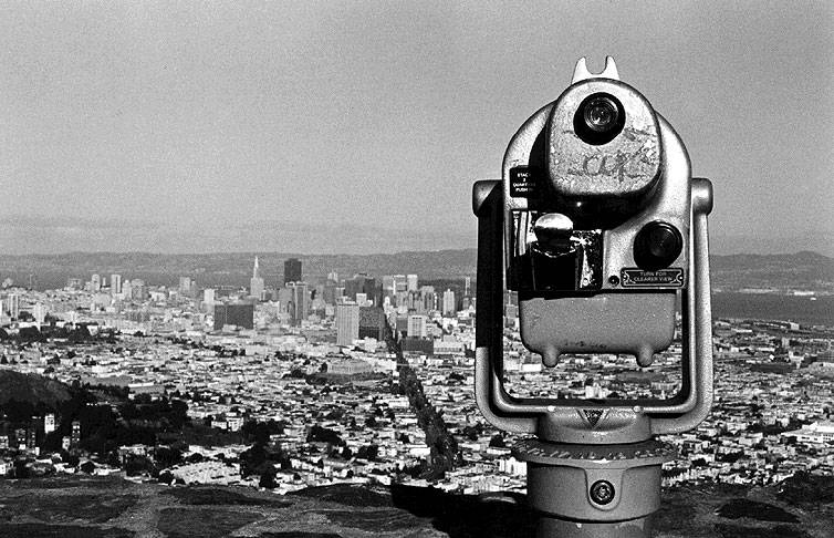 File:Twin-peaks-tourist-view.jpg