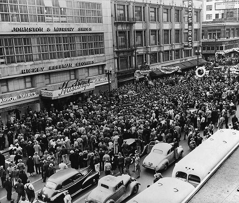 Oakland-General-strike-1946-Hastings-Dept-Store 00735937a ih.jpg