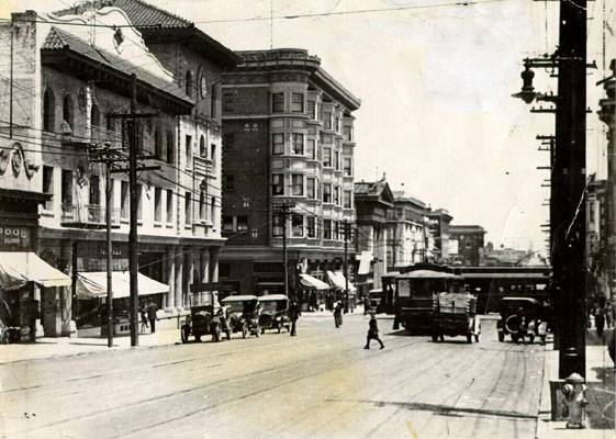 View E on 16th Street toward Valencia 1918 AAB-5926.jpg