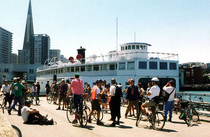 File:Cc-transit-tour-bikesummer-899.jpg