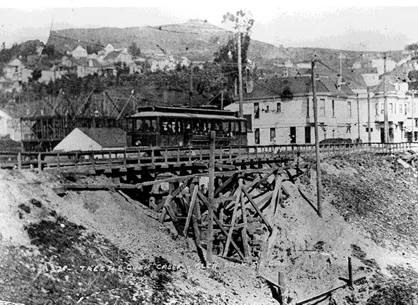 File:Glenpark$glen-park-trolley-on-trestle.jpg