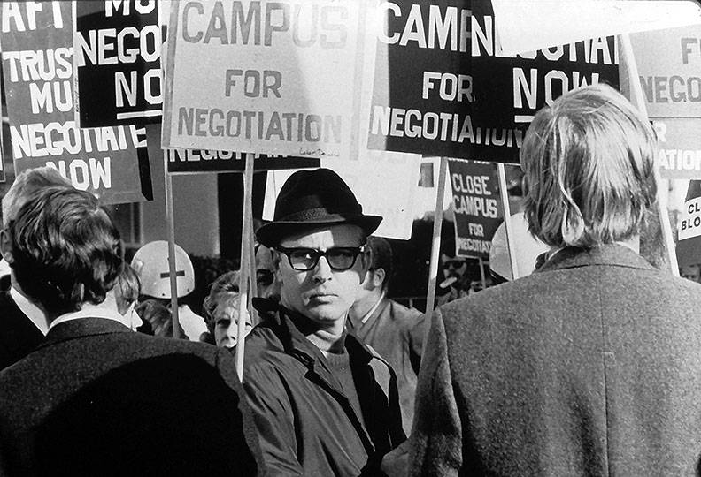 File:Sfsu-strike-faculty-picket-line drescher.jpg