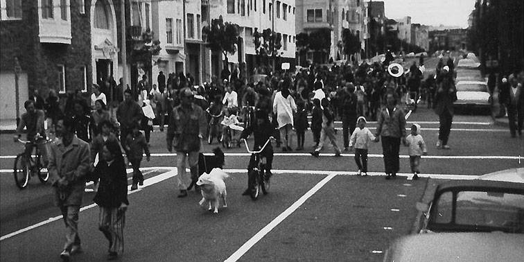 Lake St Parade1971.jpg