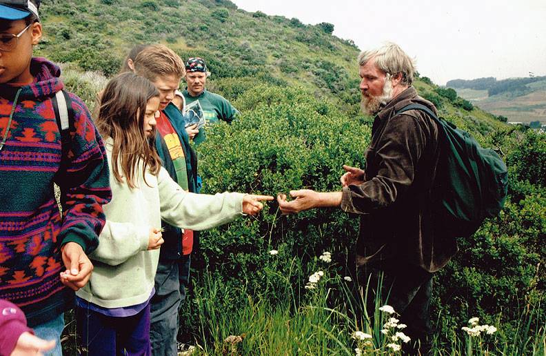 File:David-schooley-and-kids-on-SB-Mtn-looking-at-flowers-1994.jpg