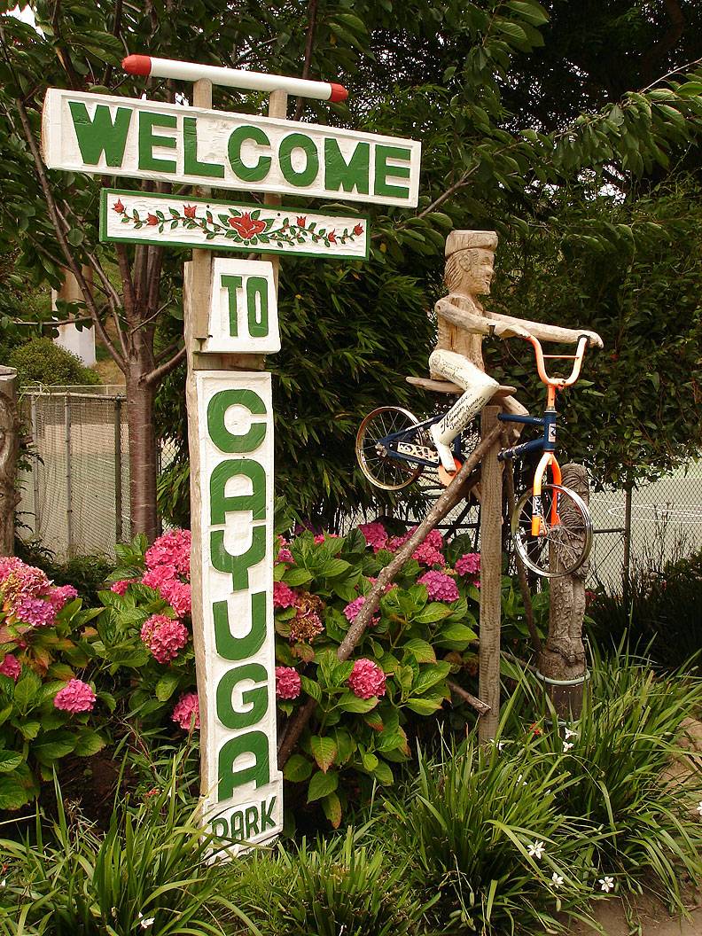 Cayuga welcome 0968.jpg