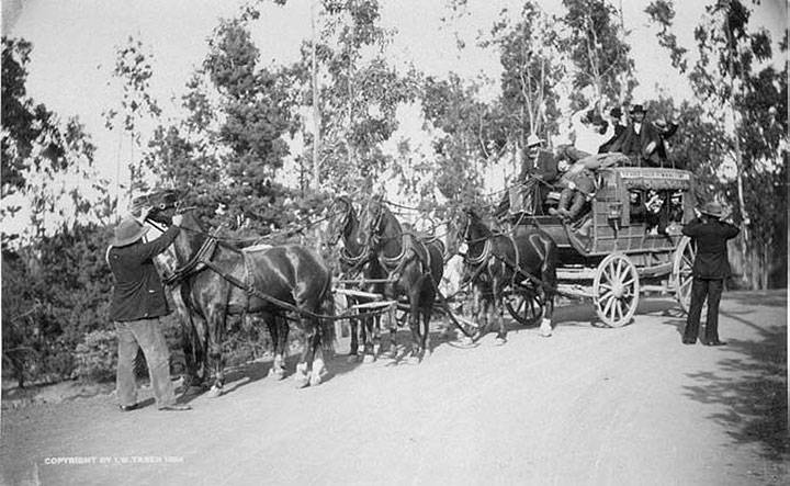 File:1894-Fair stagecoach-holdup.jpg