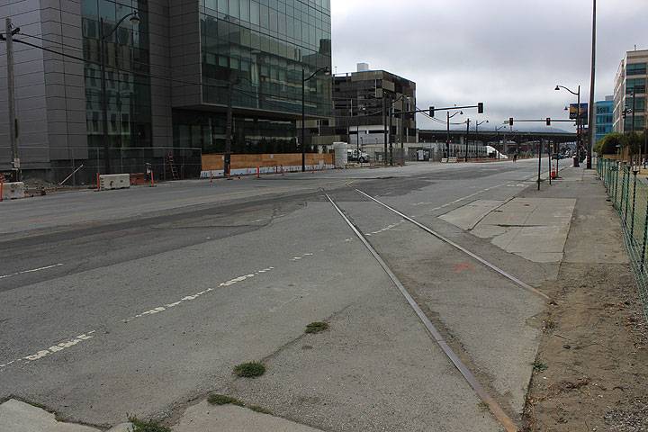 Roundhouse-tracks-on-16th-in-Mission-Bay-2014 4067.jpg