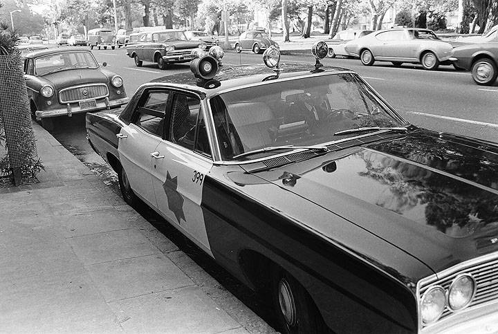File:Sfpd-squad-car-by-Panhandle 00070003 Chuck-Gould.jpg