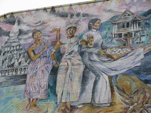 File:Mural three women.jpg