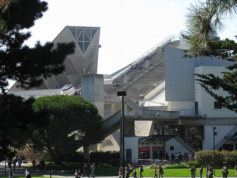 File:Sfsu student-union-from-north 4467.jpg