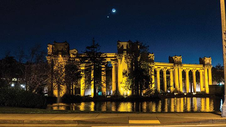 File:Moon-and-Venus-over-Palace-of-Fine-Arts-wing-1020296 cmyk.jpg