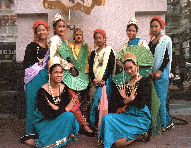 Filipino-Cultural-Dance-Association-of-Sacramento-c-2000.jpg