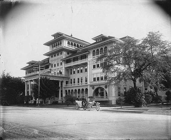 File:Moana-Hotel-Honolulu-1908.jpg