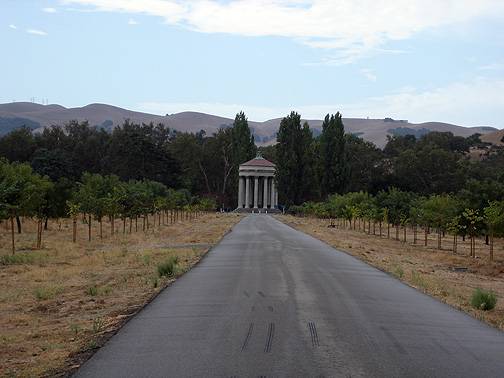 File:Sunol-water-temple-at-end-of-road7267.jpg