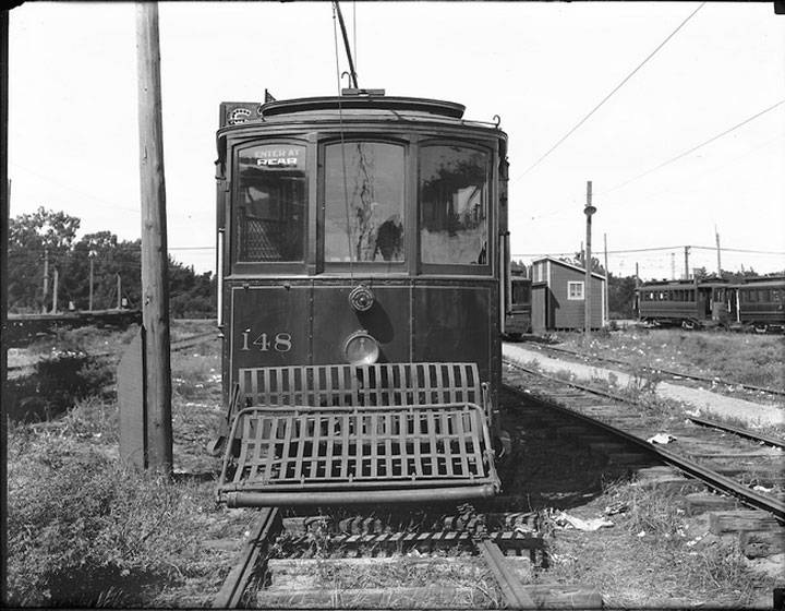 File:Streetcar-148-at-H-Street-Yard-on-Lincoln-Way---September-11-1919.jpg