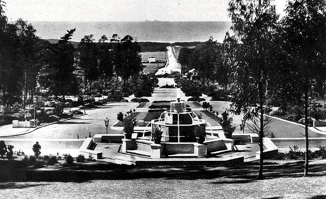 File:Sunset$st-francis-wood-fountain-1920s.jpg