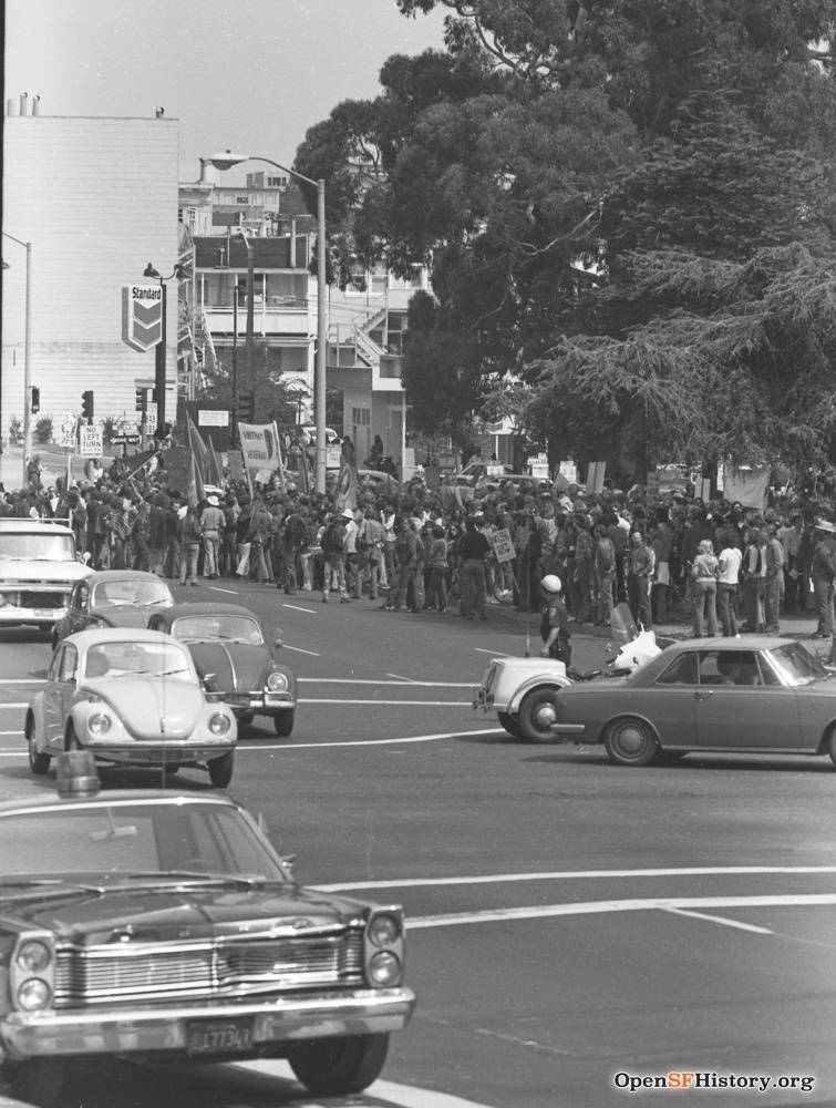 Masonic and Oak View north across Panhandle to Anti Vietnam War March wnp28.3277.jpg