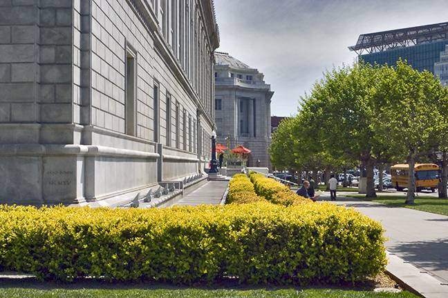 File:Museum & Federal Bldgs.jpg