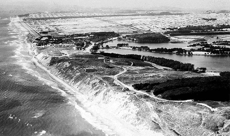 File:Sfsuingl$ft-funston-aerial-1940.jpg