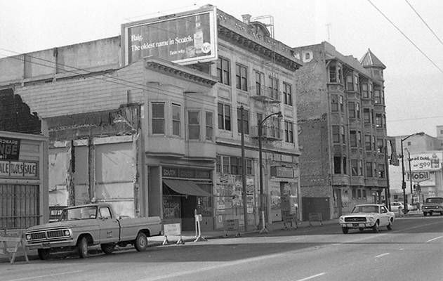 File:Buildings on the 700 block of Howard before being demolished as part of South of Market Redevelopment, South Center Library and Jim's General Merchandise as seen from across the street Oct 1970 TOR-0007.jpg