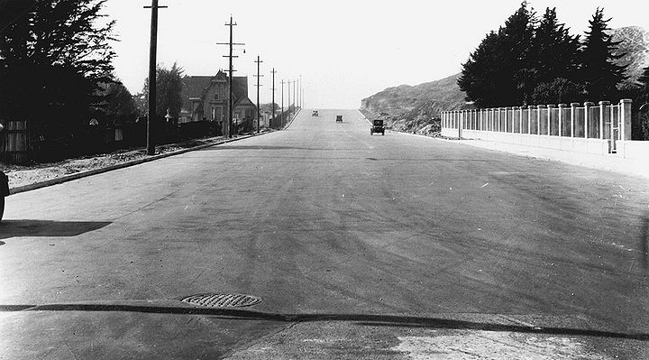 Turk-St-west-from-Masonic-Lone-Mtn-College-at-right-Nov-1-1927-SFDPW.jpg