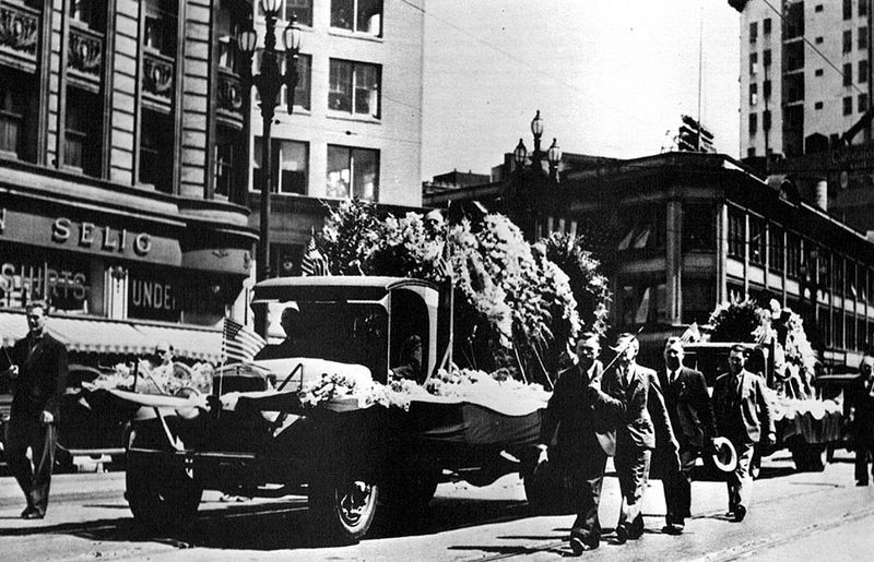 File:1934-Funeral-March-on-Market.jpg