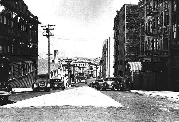 Hermann-St-east-fr-Buchanan-towards-Market-and-Laguna-1932-SFPL 72dpi.jpg