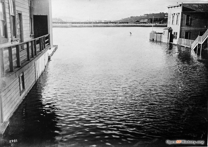 Islais Creek flood Jan 14 1916 North from RR Ave & Hudson dpwbook15 dpw2981 wnp36.01160.jpg