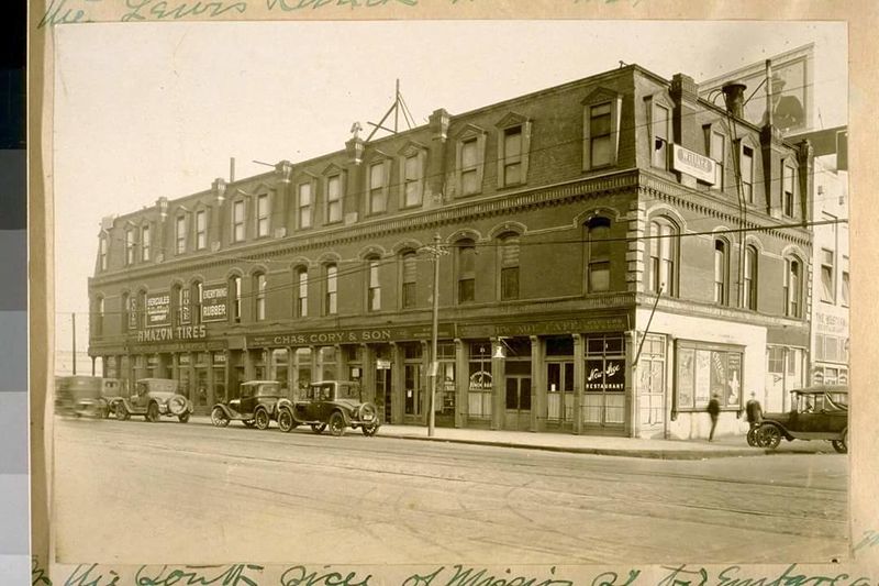 File:Audiffred Building c 1905.jpg