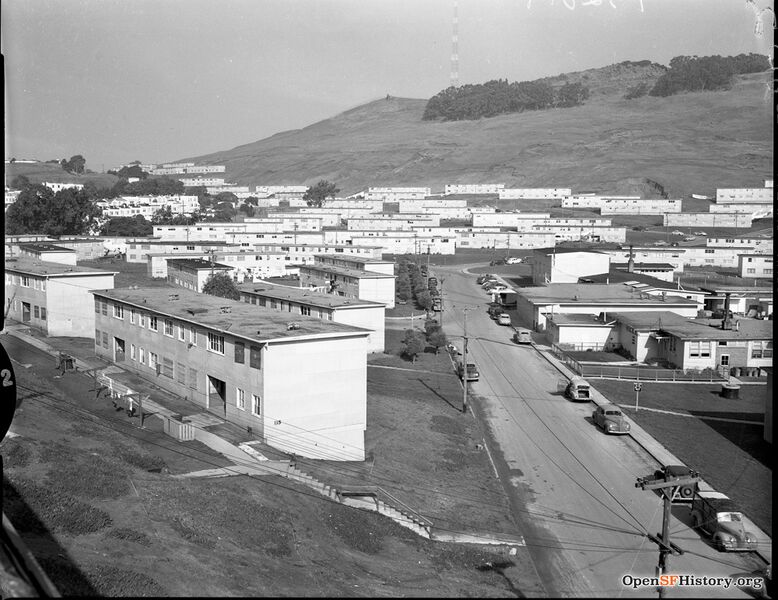 File:C1953 View north over the Candlestick Cove housing project, built in 1943 as housing for Hunters Point Naval Shipyard workers started to be demolished for 101 freeway in the mid 1950s and the remainder1960s opensfhist.jpg