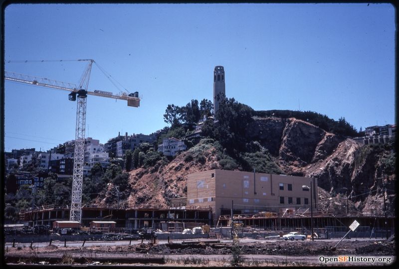 Tel Hill Aug 1974 View from Embarcadero of construction crane, new buildings - Julius Castle - Globe Warehouse wnp25.1081.jpg