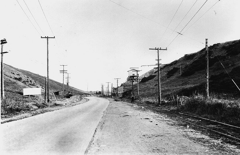 File:Geneva-Ave-southeast-near-Brookdale-Ave-1928-SFPL.jpg
