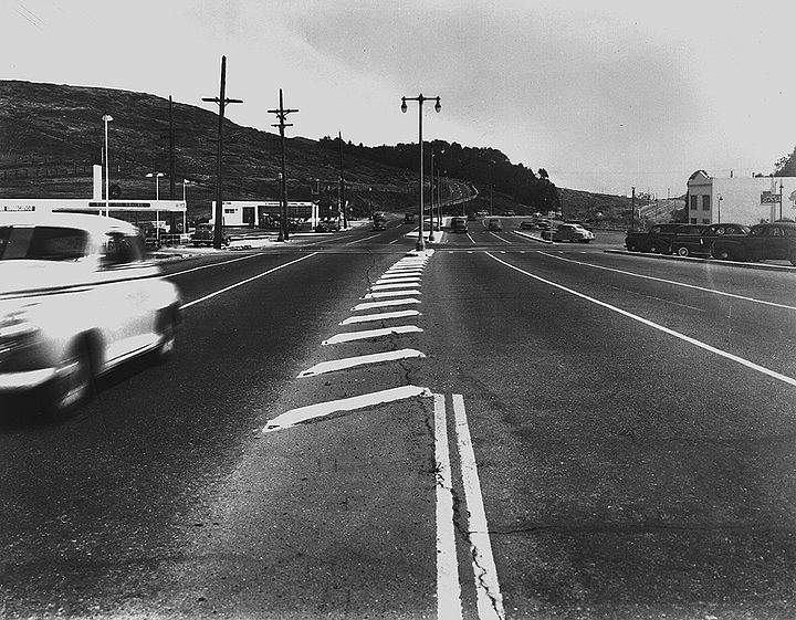 Portola-Drive-ne-at-Teresita-Blvd-and-OShaughnessy-at-right-March-13-1947-SFDPT.jpg