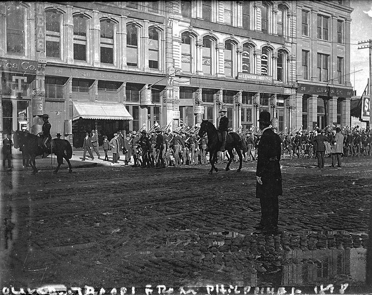 File:Parade-of-troops-returning-from-Philippines,-Market-Street,-San-Francisco.-(negative)-ca.-1898.jpg