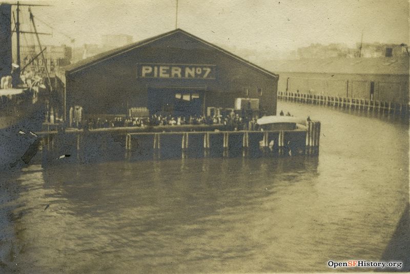 File:View from bay toward the end of Pier 7 Pacific Street Wharf c 1920 wnp27.7195.jpg