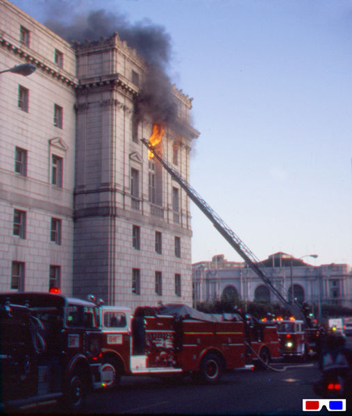 File:Fire-at-Civic-Center-10-83-RB-3D.jpg