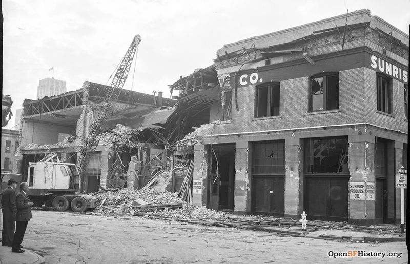 File:November 1963 Washington and Davis Demolishing Produce District for Golden Gateway. Sunrise Produce Company building. wnp14.10490.jpg