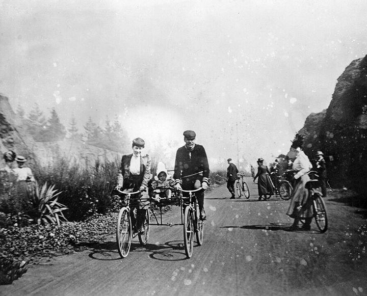 Cycling-in-ggpk-1890s.jpg