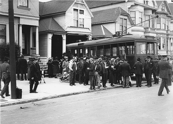 No-2-streetcar-in-house-nd-Sutter-and-Clement-and-Ocean-this-might-be-Clement.jpg