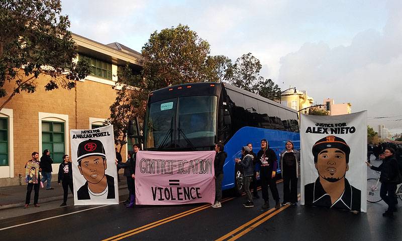 File:Ebay-bus-blockade-at-Mission-Police-Station 20150323 073941.jpg