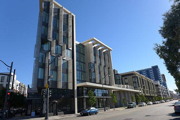 File:Mission-Bay-Mercy-Housing P1050213.jpg
