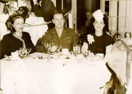 File:3 people in Rose Room Sept 7 1945 AAB-2351.jpg