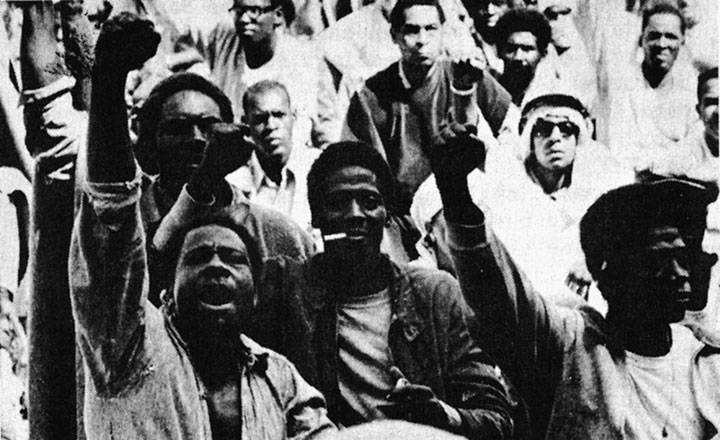 File:Sq6-supporters-during-jury-selection-protest.jpg
